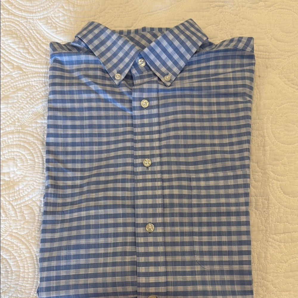 2/$15 Roundtree & Yorke Blue and White Casual Short Sleeve button up shirt